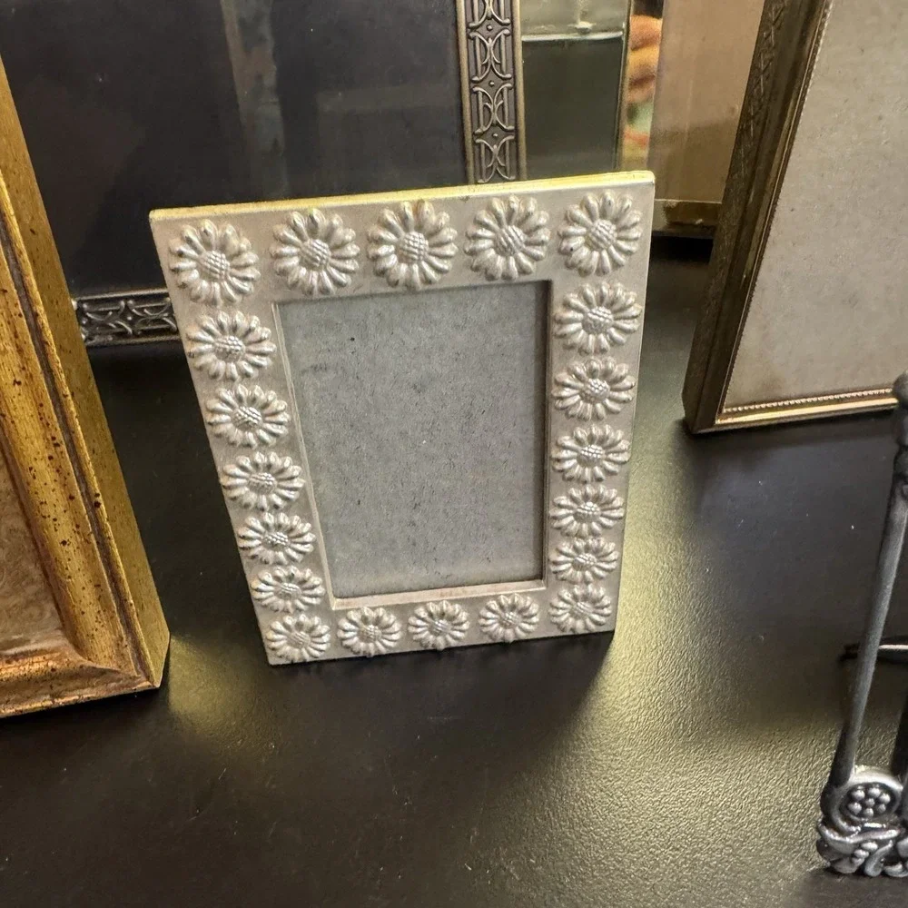 Lot Of 6 Miniature Ornate Gold Silver Free Standing Picture Frames Gallery Decor